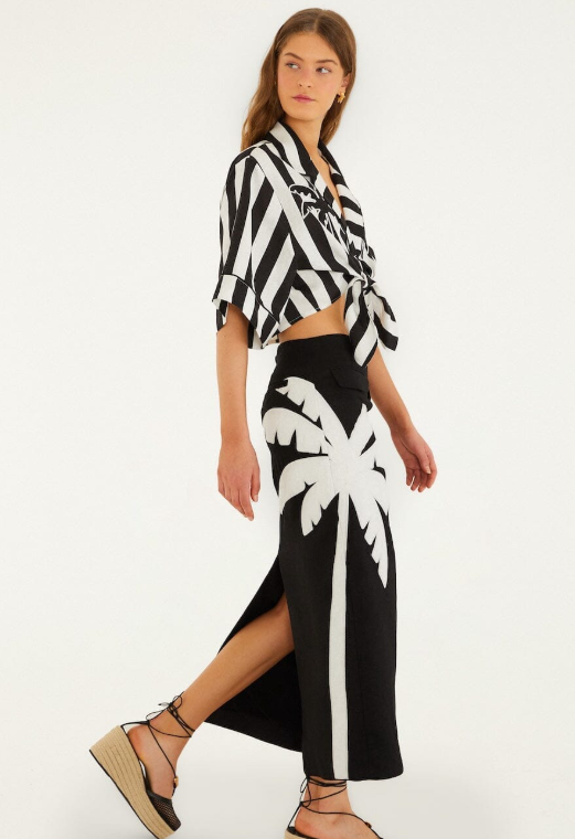 FARM RIO black spring stripes euroflax premium linen short sleeve crop top - Image 4